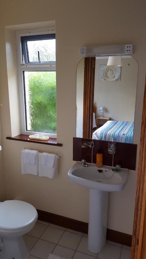 Riverwalk House B&B Oughterard Eksteriør bilde